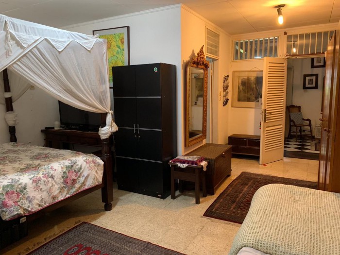 Rumah dijual di Jl. Raya Jagakarsa Jakarta Selatan